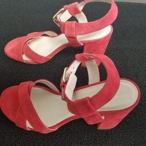 Cole Haan Red Suede 3.5 inch Block Heels 7B B17-G
